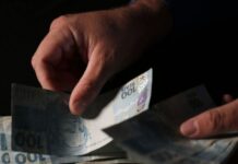 Caixa Econômica Federal paga Auxílio Brasil a beneficiários com NIS final 5