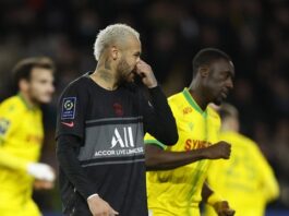 Nantes resolve no primeiro tempo e vence PSG; Neymar faz gol e perde pênalti