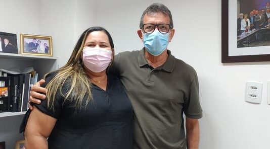 Vereadora Fabrízzia e mais alguns representantes se reuniram com o Deputado Afonso Florence em busca de melhorias para Macajuba