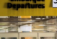 França retira exigência de teste de covid-19 para viajantes