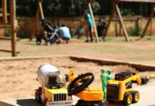 No Brasil, Crianças que mais precisam de creches ainda tem pouco acesso