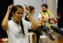 MEC cria grupo para formular políticas para alfabetização de surdos