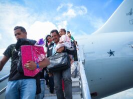 Metade dos venezuelanos refugiados que entram no Brasil decide ficar