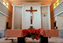 Número de mortos em ataque a igreja na Nigéria é corrigido para 40