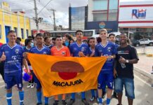 Equipe de Futsal Sub-17 do Colégio Estadual Carlito de Carvalho representou o Piemonte do Paraguaçu (NTE 14) na cidade de IRECÊ.