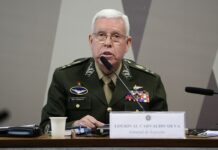 General toma posse como ministro do Superior Tribunal Militar