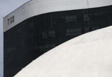 Resolução do TSE acelera retirada de fake news de sites