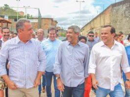 Em entrega com Rui no Subúrbio de Salvador, Jerônimo garante obras de contenção de encosta no interior