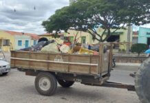 Equipes da Secretaria da Saúde e do Meio Ambiente realizaram ações para recolher lixo de quintais de residências em Macajuba.