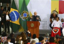 Presidente assina decreto que cria o Conselho de Participação Social