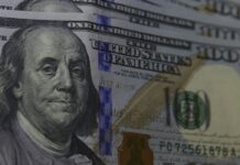 Dólar cai para R$ 4,79 e encerra semestre com recuo de 9,28%