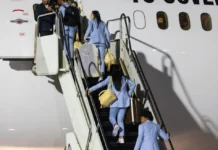 Seleção feminina embarca para a Copa do Mundo com preparação especial em busca do título inédito