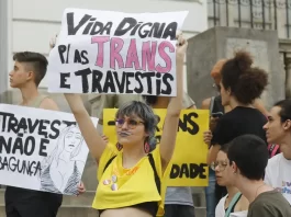 Novembro Azul deve incluir mulheres trans, defendem urologistas