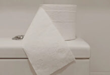 Os 5 erros mais comuns que cometemos na hora de usar o papel higiênico (e os riscos à saúde)