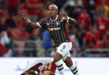 De problema a herói no Fluminense, John Kennedy vive melhor ano disparado em números