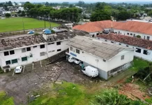 Temporal destelha hospital São Vicente Ferrer, no RS
