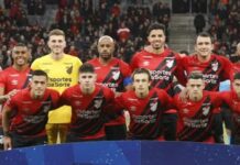 Athletico bate o Vitória com gol na reta final e se recupera no Brasileiro