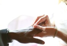 Licença casamento: entenda como funciona e quantos dias tirar