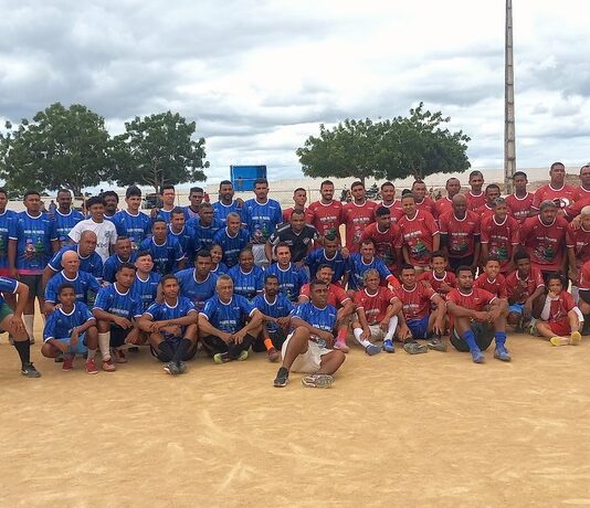 Baba do Natal sem Fome aconteceu nesta quarta,25.12, em Macajuba, com presença de dois jogadores do futebol brasileiro, confira;