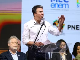 Ministro da Educação diz que professor tem que ser bem remunerado