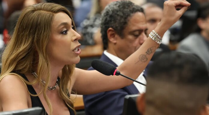 Erika Hilton rejeita negociação sobre compensações na PEC da 6×1