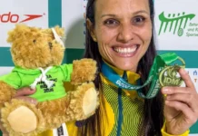 Carol Santiago é ouro, o 37º pódio do país no Internacional de Berlim Carol Santiago é ouro, o 37º pódio do país no Internacional de Berlim
