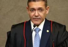 Ministro Nunes Marques toma posse como presidente do TSE Ministro Nunes Marques toma posse como presidente do TSE