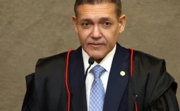 Ministro Nunes Marques toma posse como presidente do TSE Ministro Nunes Marques toma posse como presidente do TSE