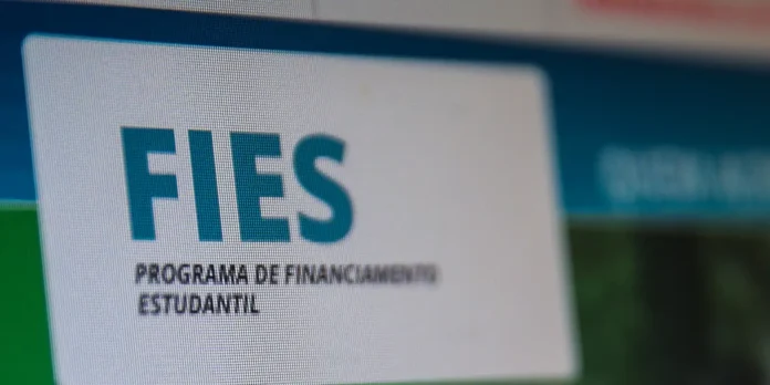 Desenrola Fies registra R$ 1 bilhão renegociados em apenas um dia