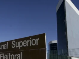 TSE registra mais de 50 mil denúncias de propaganda irregular Eleitores já podem contribuir com financiamento coletivo de campanhas