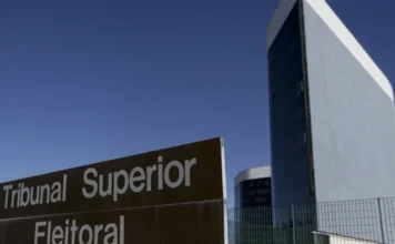 TSE registra mais de 50 mil denúncias de propaganda irregular Eleitores já podem contribuir com financiamento coletivo de campanhas
