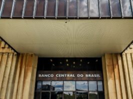 Mercado eleva previsão da inflação para 5,04% este ano Mercado financeiro espera queda de juros mais lenta em 2026