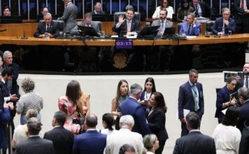Congresso derruba quatro vetos da Presidência da República à LDO 2026 Congresso derruba quatro vetos da Presidência da República à LDO 2026