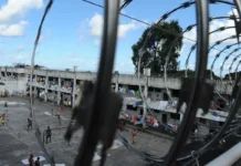 Operação apreende centenas de celulares em presídios estaduais Operação apreende centenas de celulares em presídios estaduais
