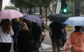 Fim de semana será marcado por temporais em áreas do Sul e do Sudeste Fim de semana será marcado por temporais em áreas do Sul e do Sudeste