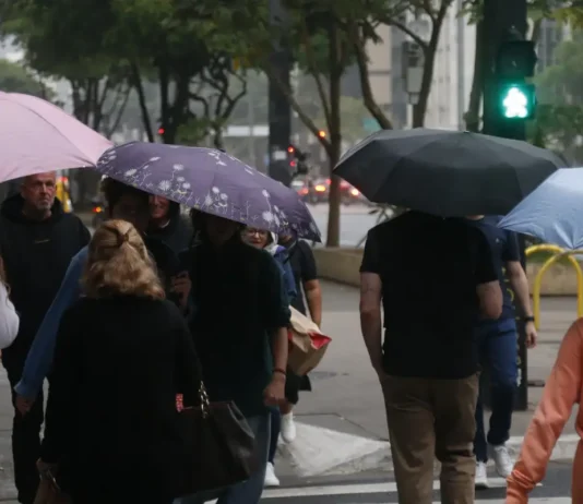 Fim de semana será marcado por temporais em áreas do Sul e do Sudeste Fim de semana será marcado por temporais em áreas do Sul e do Sudeste