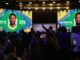 Neymar não treina em apresentação e preocupa a duas semanas da Copa Neymar não treina em apresentação e preocupa a duas semanas da Copa