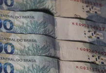 Governo bloqueia quase R$ 5 bi em emendas para cumprir meta fiscal Governo bloqueia quase R$ 5 bi em emendas para cumprir meta fiscal