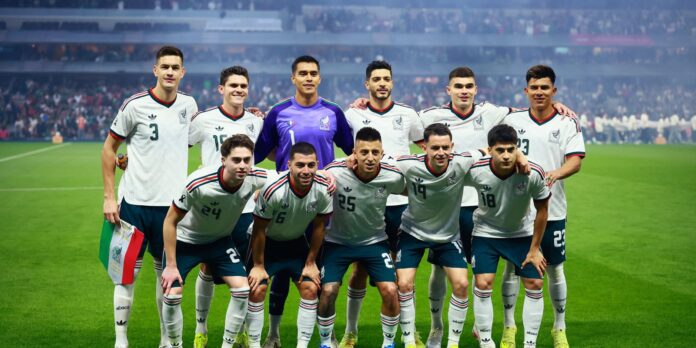 Jogando em casa, México é o grande destaque do Grupo Jogando em casa, México é o grande destaque do Grupo A da Copa