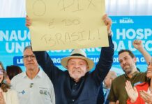 Lula volta a defender o Pix e fala em articulação de Flávio Bolsonaro Lula volta a defender o Pix e fala em articulação de Flávio Bolsonaro