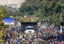 Marcha para Jesus leva evangélicos para as ruas de São Paulo Marcha para Jesus leva evangélicos para as ruas de São Paulo