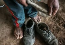 Trabalhadores são resgatados em condições análogas à escravidão Trabalhadores são resgatados em condições análogas à escravidão
