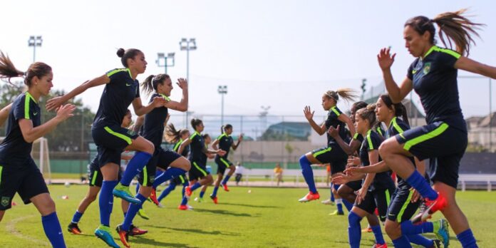 Seleções masculina e feminina entram em campo hoje de olho Seleções masculina e feminina entram em campo hoje de olho nas Copas