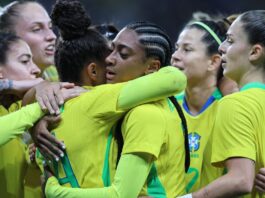 Seleção feminina encara Estados Unidos esta noite em São Paulo Seleção feminina encara Estados Unidos esta noite em São Paulo