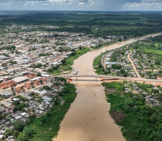 Desabamento de ponte deixa quatro pessoas feridas no interior do Acre Desabamento de ponte deixa quatro pessoas feridas no interior do Acre
