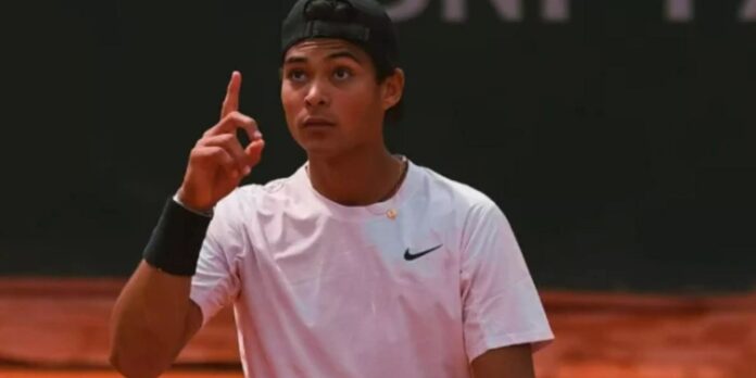 Guto Miguel se torna 1º brasileiro campeão juvenil em Roland Garros