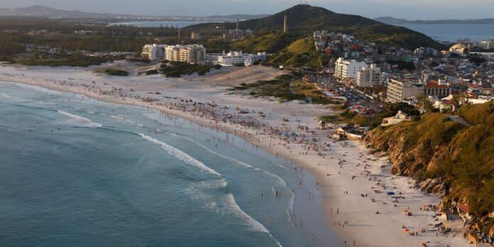 Estudo aponta degradação em mais de um quarto da costa Estudo aponta degradação em mais de um quarto da costa fluminense