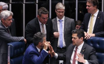 Mesmo com apelos do governo, pautas-bomba são aprovadas no Senado Mesmo com apelos do governo, pautas-bomba são aprovadas no Senado