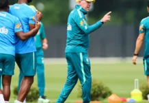 Prestes a estrear na Copa, Ancelotti não dá pistas sobre escalação Prestes a estrear na Copa, Ancelotti não dá pistas sobre escalação