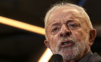 Lula desembarca na Suiça para Cúpula do G7 Lula desembarca na Suiça para Cúpula do G7